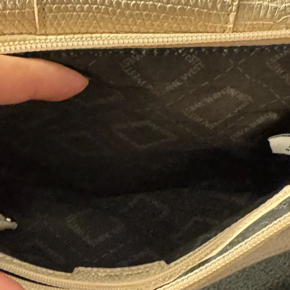 Nine West Elegant Cream Shoulder Bag - Picture 5 of 6